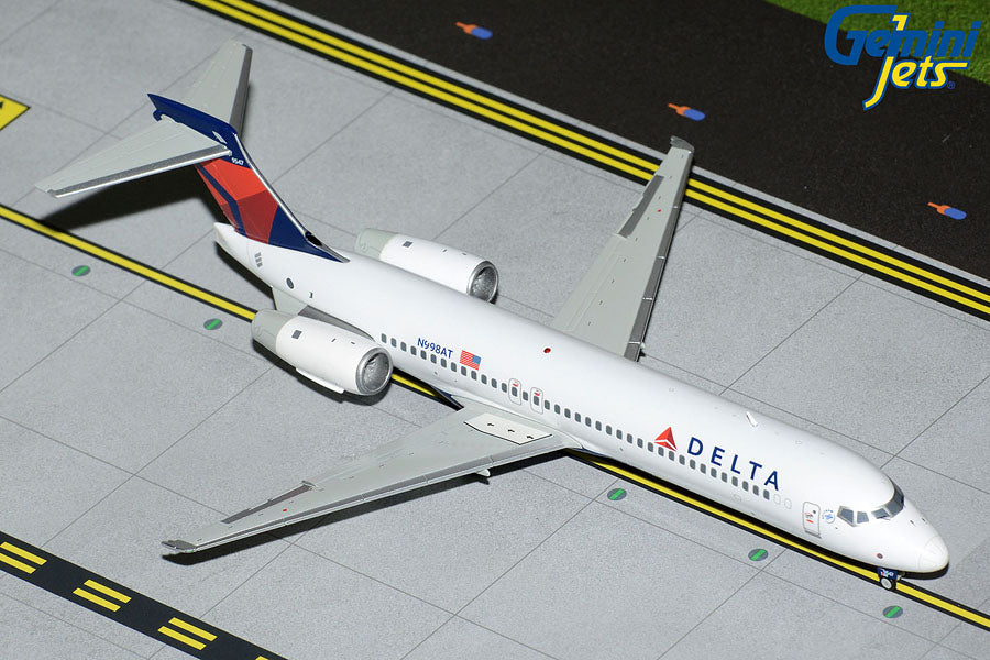 Gemini Jets G2DAL1116 1:200 Delta Air Lines Boeing 717-200 -MTS 