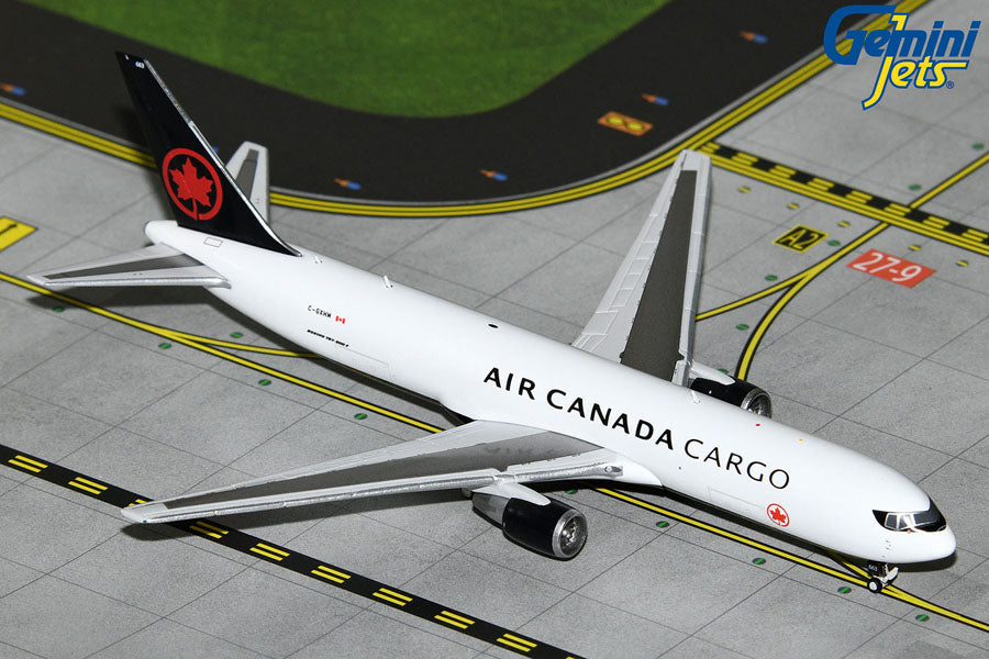 Gemini Jets GJACA2240 1:400 Air Canada Cargo Boeing 767-300ERF C-GXHM