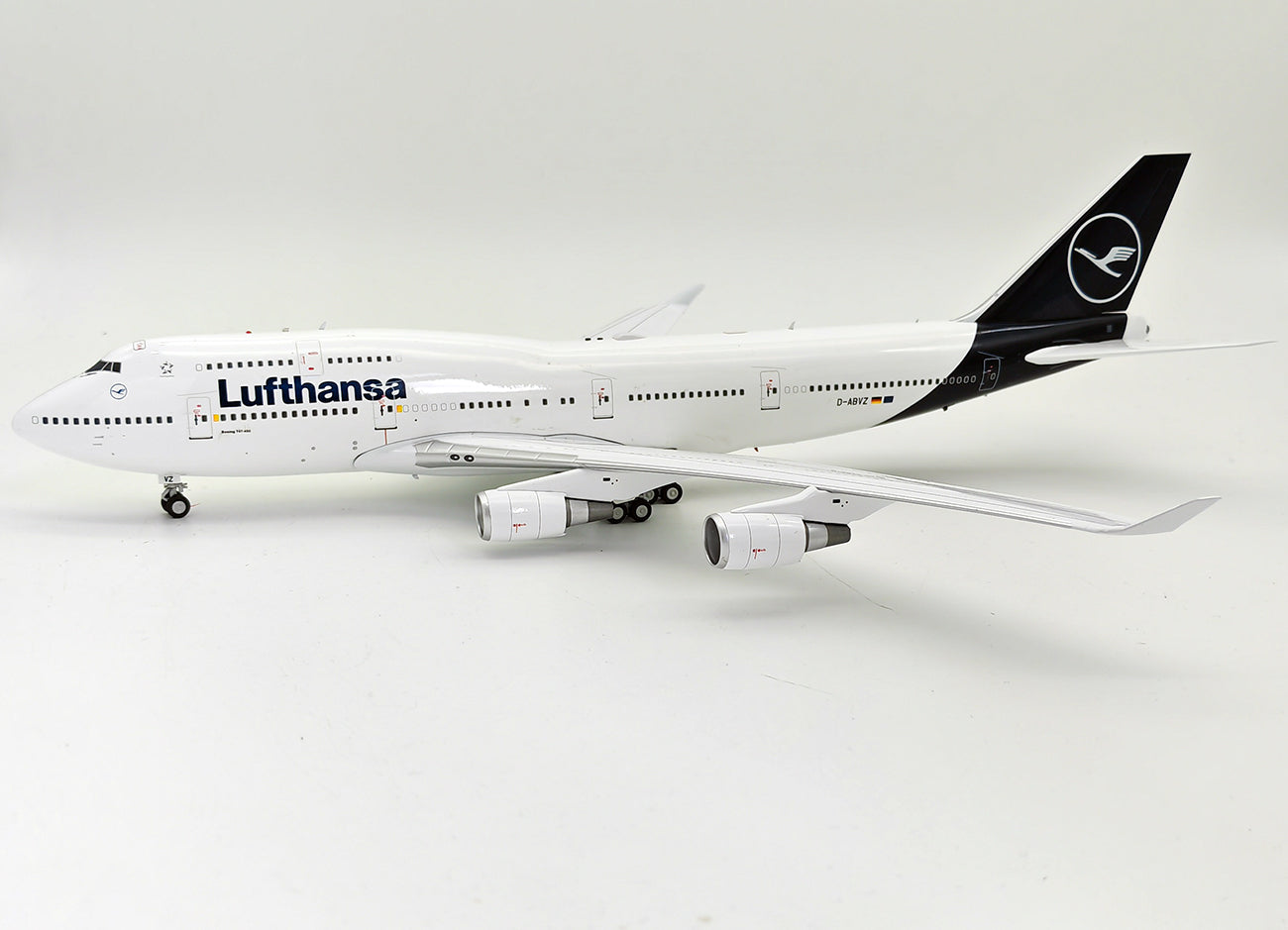 JFox JF-747-4-063 1:200 Lufthansa Boeing 747-430 D-ABVZ