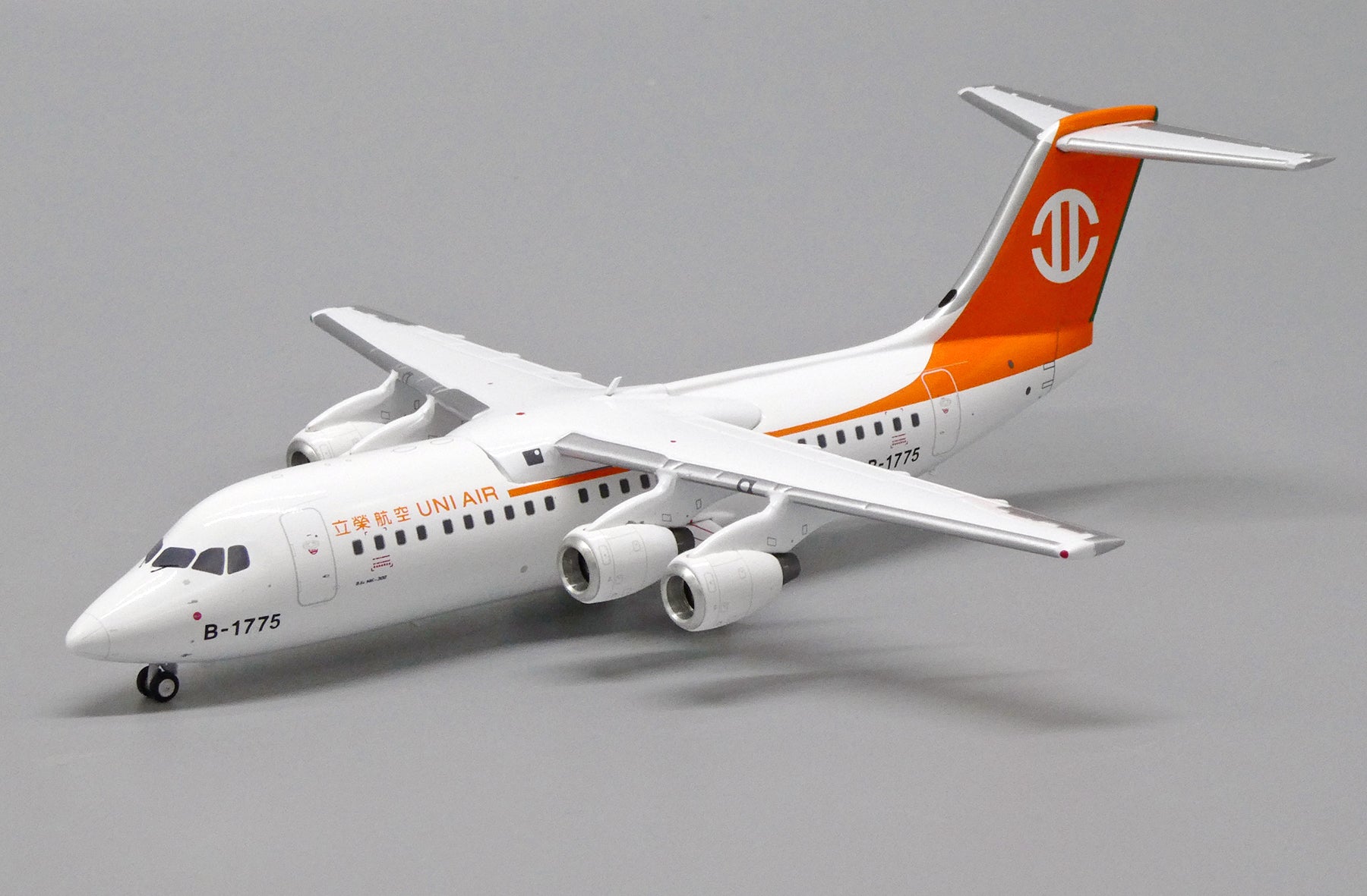 JC Wings 1:200 Uni Air BAe146-300 D2UIA775 – MTS Aviation Models