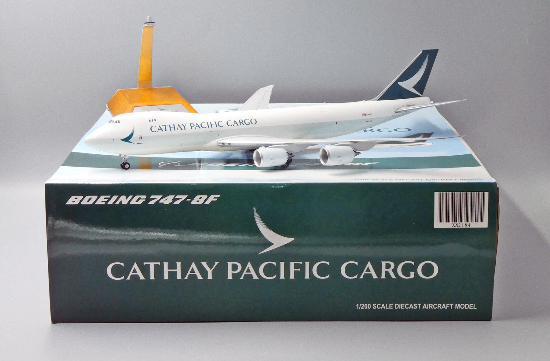 JC Wings XX2184 1:200 Cathay Pacific Cargo Boeing 747-8F B-LJB