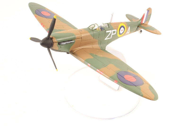 Corgi 49001 1:72 Supermarine Spitfire Mk II RAF No.74 Sqn, Adolf 