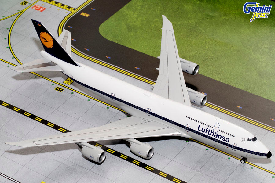 Gemini Jets G2DLH536 1:200 Lufthansa Boeing 747-8i