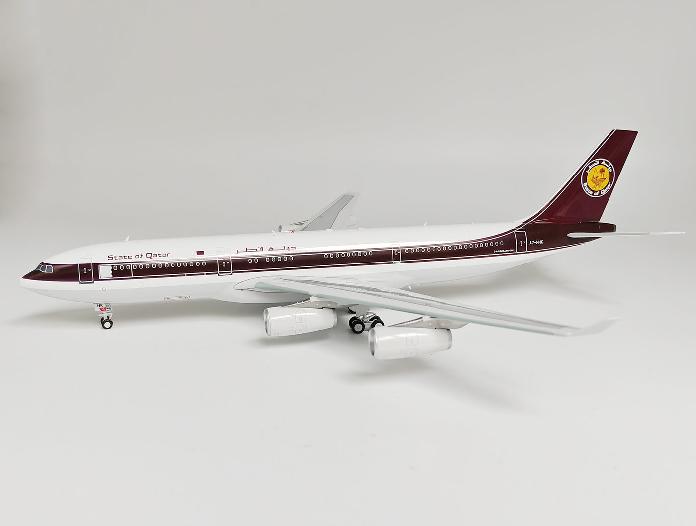 AIRBUS A340-300 QATAR A7-AAH INFLIGHT 200 1:200scale-