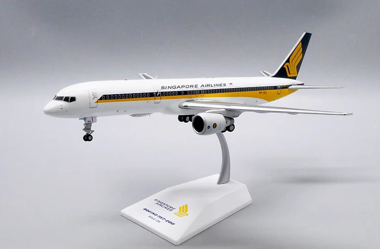 JC Wings XX20223 1:200 Singapore Airlines Boeing 757-200 -MTS