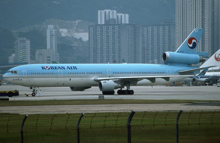 Phoenix 04591 1:400 Korean Air MD-11 HL7373