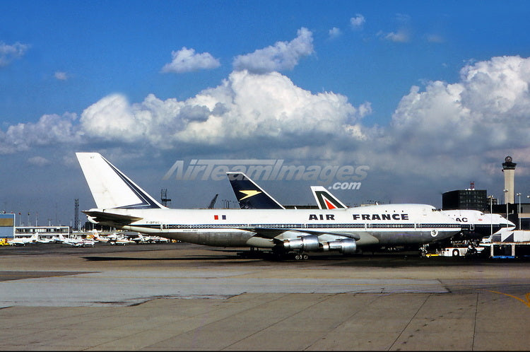 Pre-Order Phoenix 11921 1:400 Air France B747-100 F-BPVC