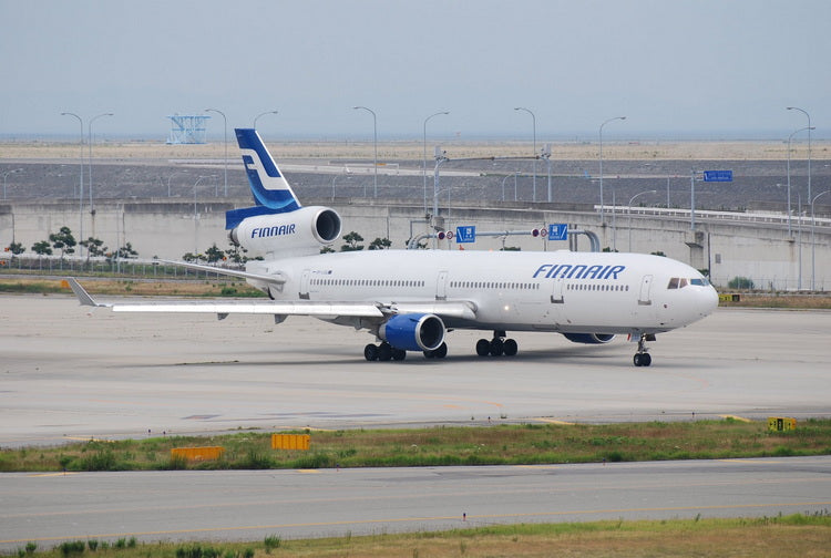 Pre-Order Phoenix 11923 1:400 Finnair MD-11 OH-LGG