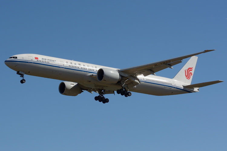 Pre-Order Phoenix 11932 1:400 Air China B777-300ER B-7973