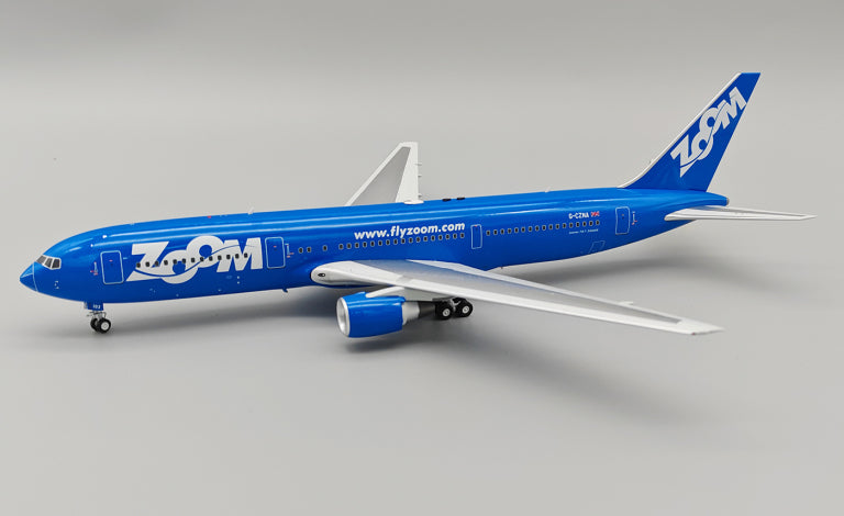 Pre-Order InFlight200 IF763Z41124R 1:200 Zoom Airlines Boeing 767-300 G-CZNA