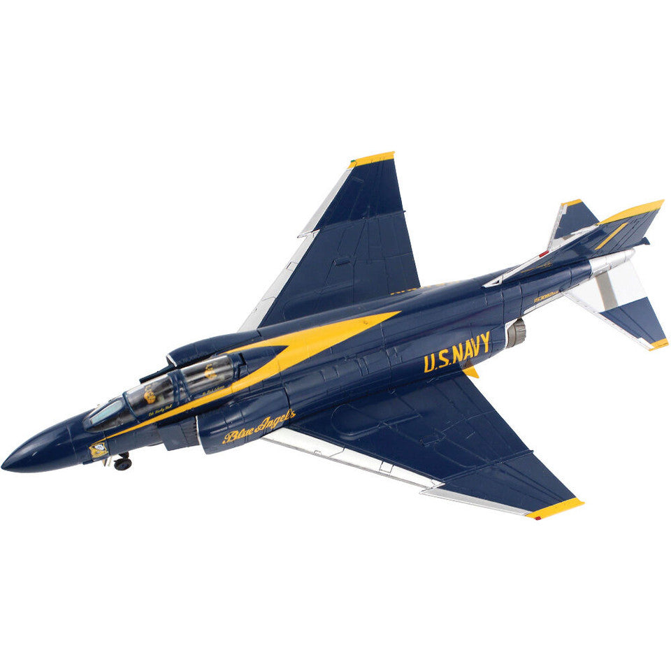 Hobby Master HA19059 1:72 F-4J Blue Angels "Cdr. Harley Hall" 153812, Cdr Harley Hall & AMHI Guy Giuffrai, US Navy, 1970 to 1971