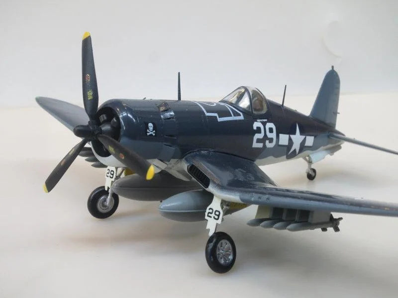 Easy Models 37231 1:72 F4U Corsair USN VF-17 Jolly Rogers, White 29, Ira Kepford, 1944