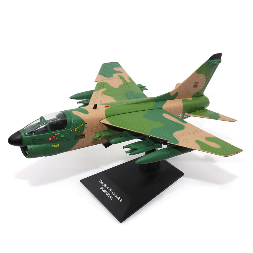 Motor City Classics 27293-65 1:72 Vought A-7P Corsair II -MTS Aviation ...