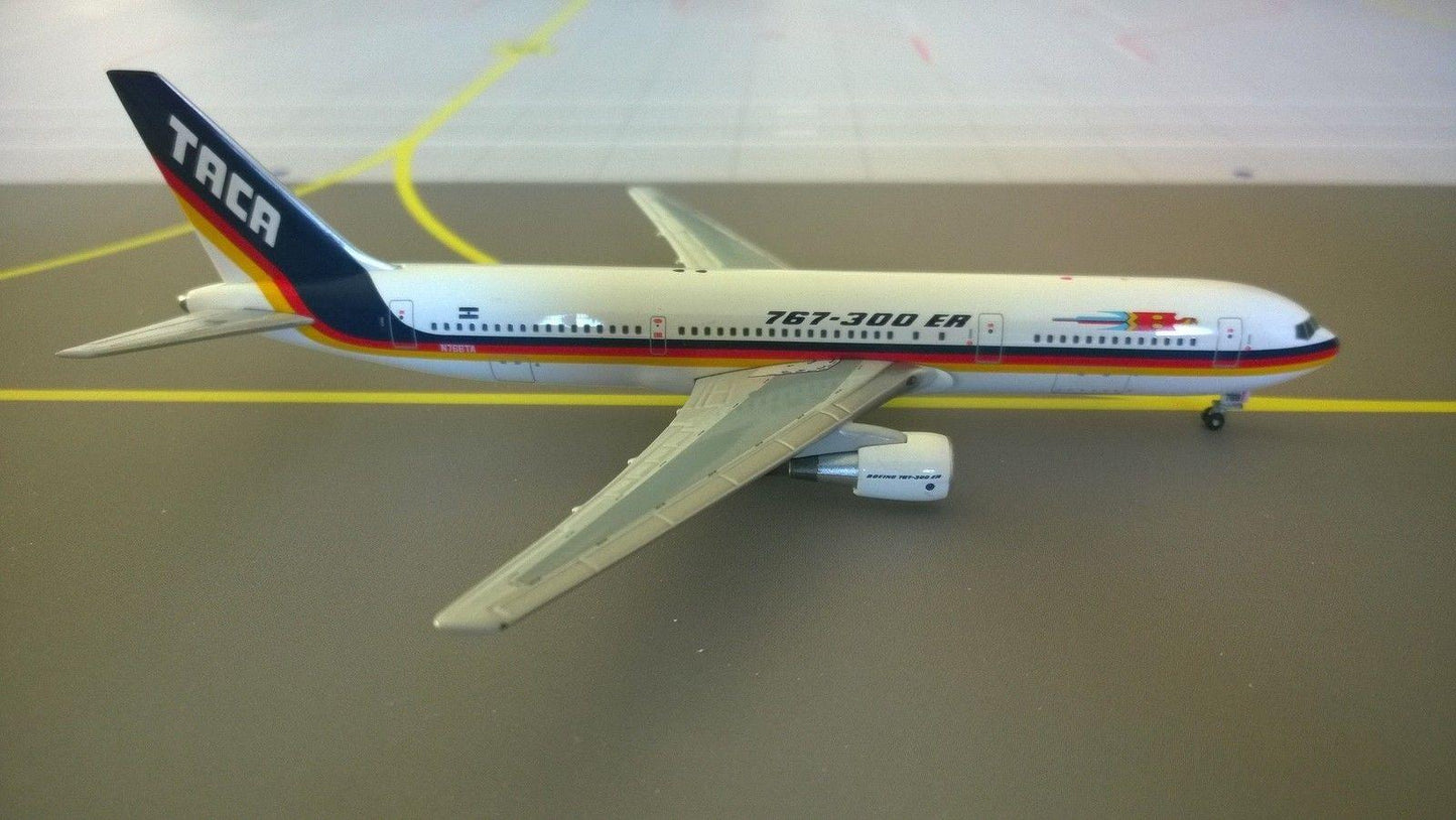 Aviation400 1:400 TACA Boeing 767-300ER N768TA