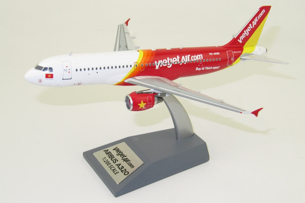 Jfox JF-A320-002 1:200 A320-200 Vietjet VN-A695