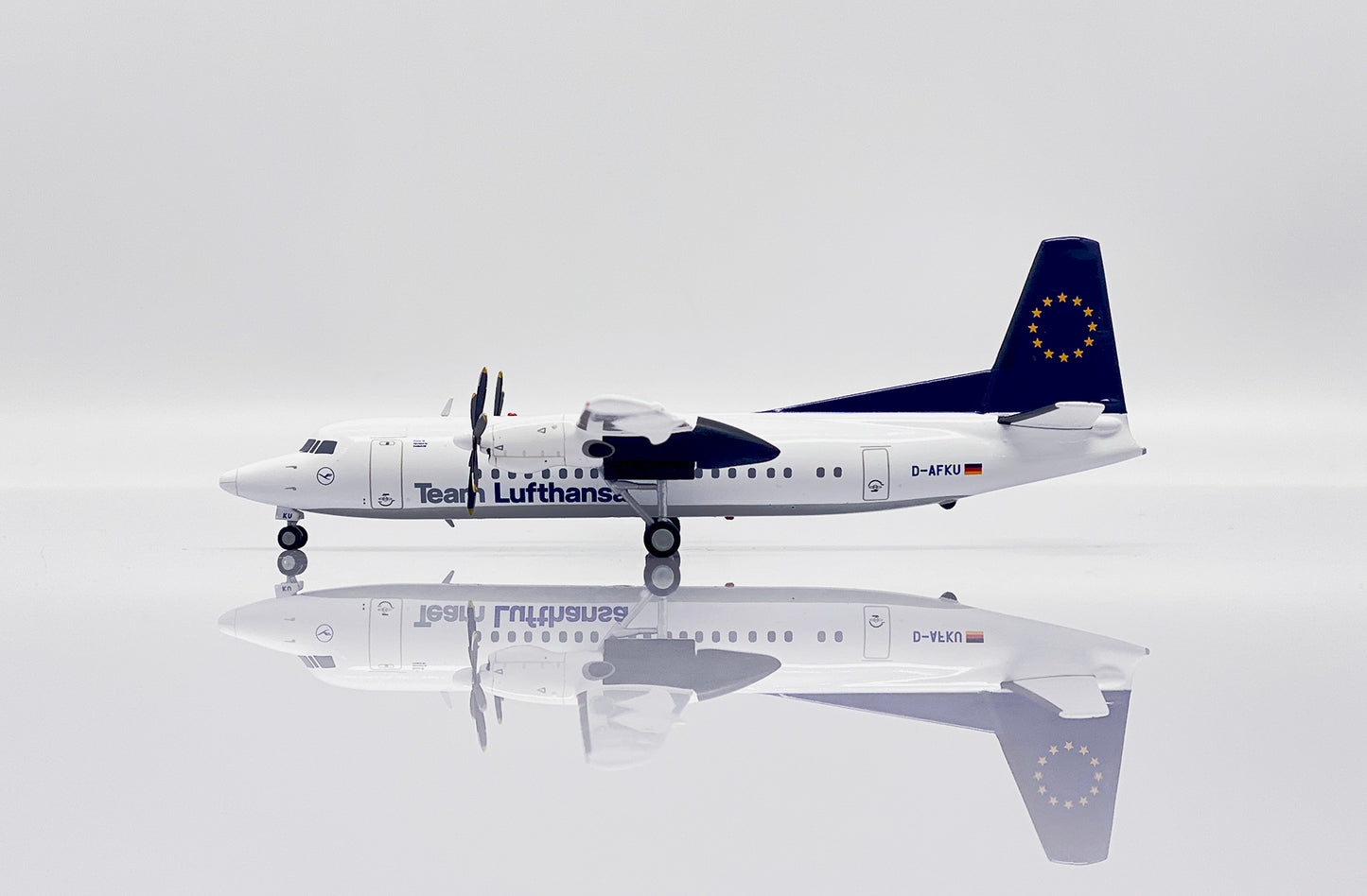 Jc Wings SA2022 1:200 Team Lufthansa Fokker 50