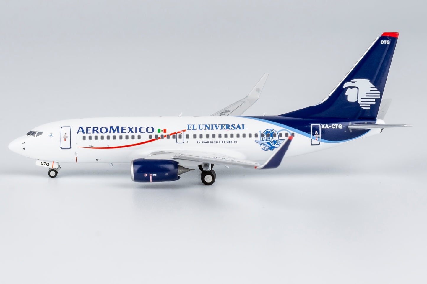 NG 77029 1:400 AeroMexico Boeing 737-700 XA-CTG