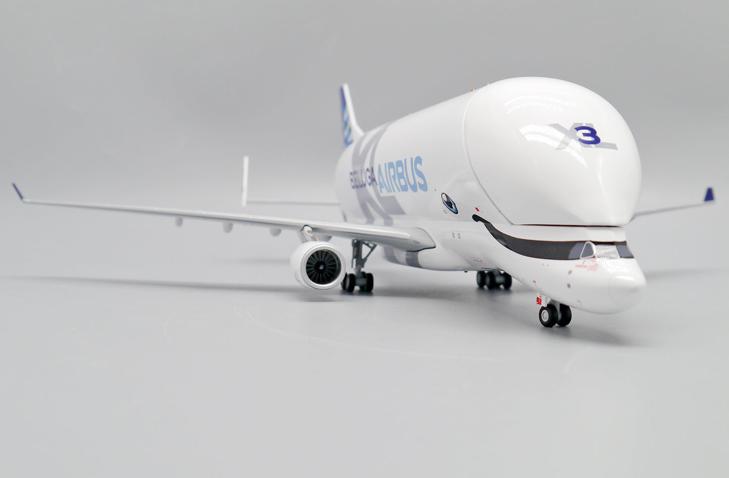 JC Wings LH2334C 1:200 Airbus Transport International Airbus A330-700L "Beluga XL #3" Reg: F-GXLI "Interactive Series"