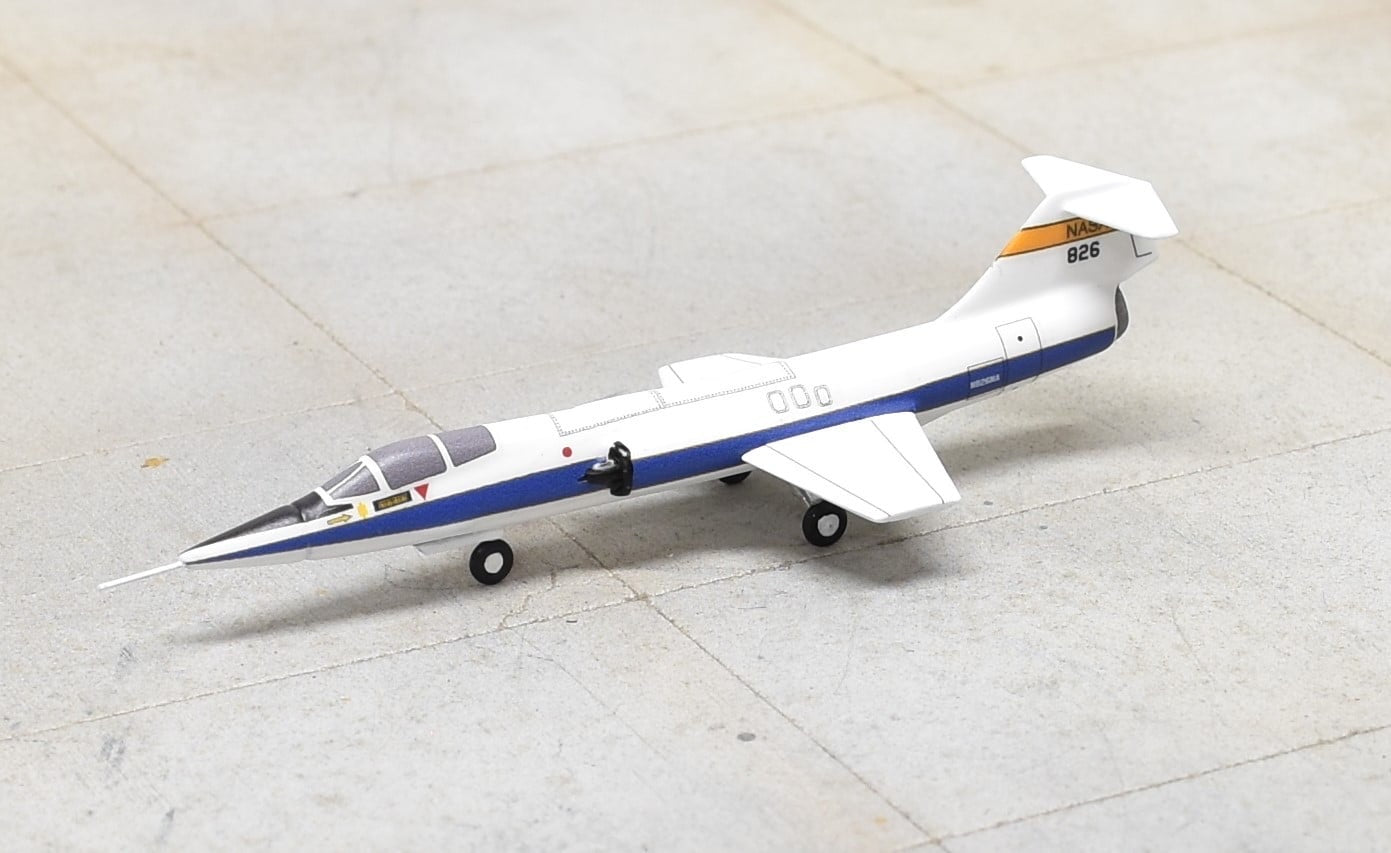 Sky Classics 1:200 SCF10403 Lockheed F-104G Starfighter NASA N826NA  White Blue Stripe White Bottom No Tanks