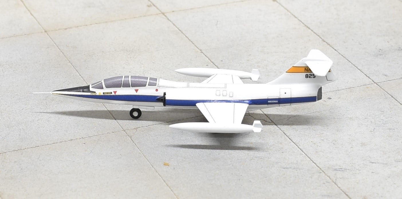 Sky Classics 1:200 SCF10404 Lockheed TF-104G Starfighter NASA N825NA  White Blue Stripe White Bottom W/Wing Tanks