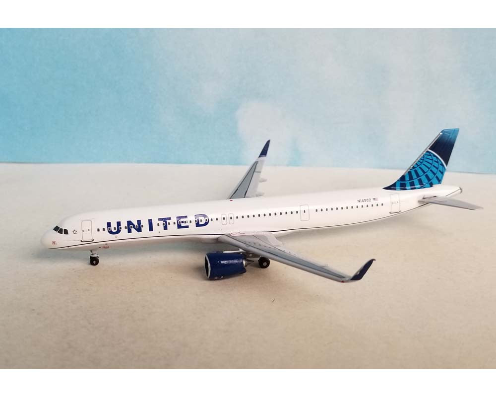 Aero Classics AC411207 1:400 United Airlines A321neo N14502