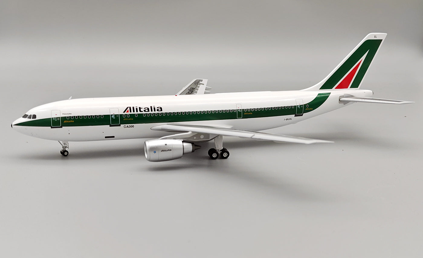 Pre-Order InFlight200 IF30B4AZ0623 Alitalia Airbus A300B4-203 I-BUSL