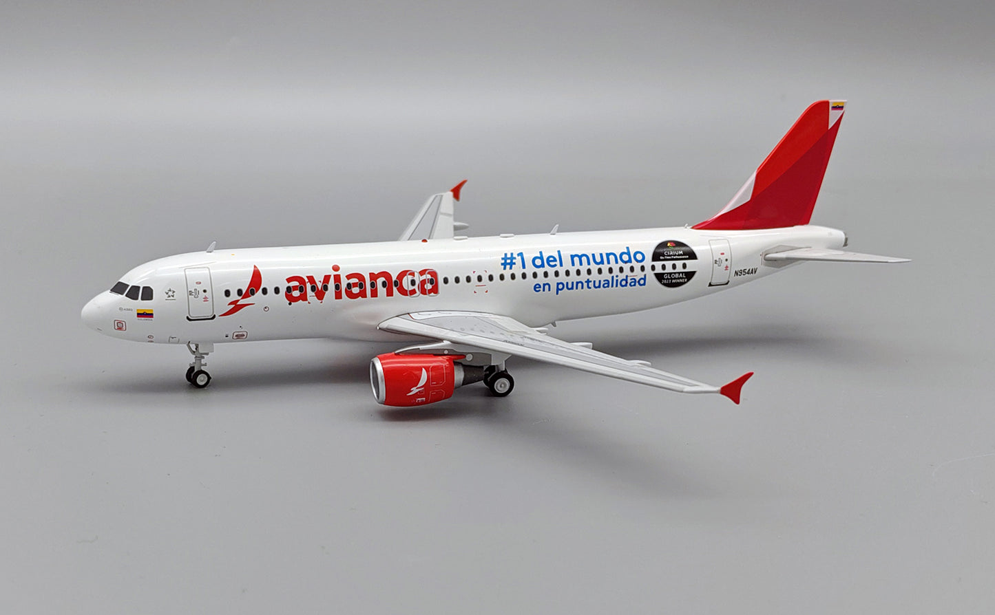 Pre-Order InFlight200 IF320AV0824 1:200 Avianca Airbus A320-214 N954AV