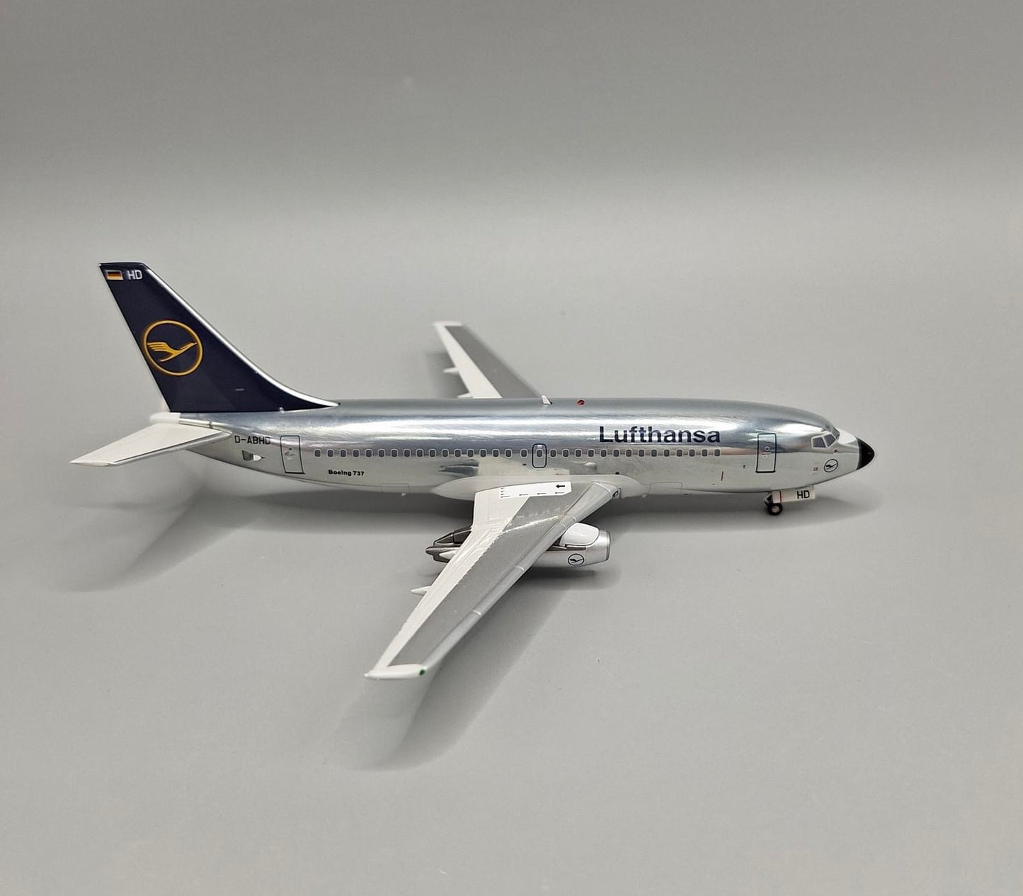 Pre-Order JF-737-2-013P 1:200 737-230/Adv Lufthansa D-ABHC