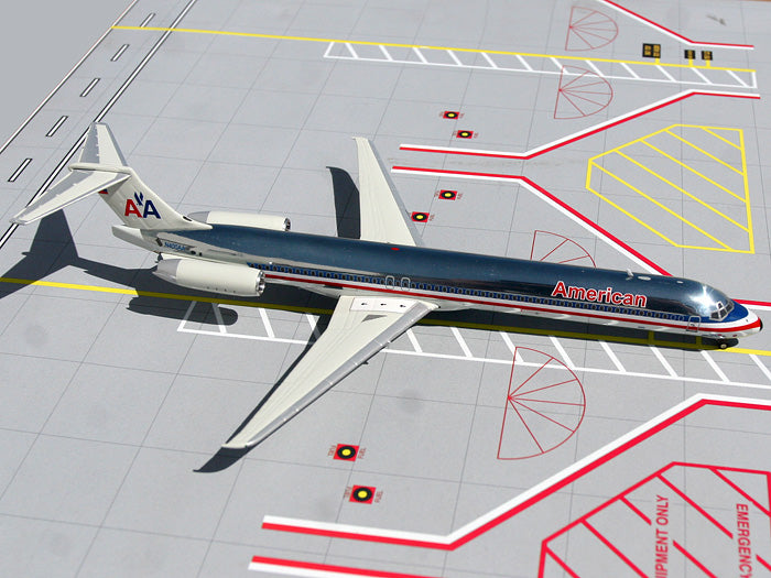 Gemini Jets G2AAL130 1:200 American Airlines MD-80 N7509 (Box has shelf wear and model has minor tarnishing)