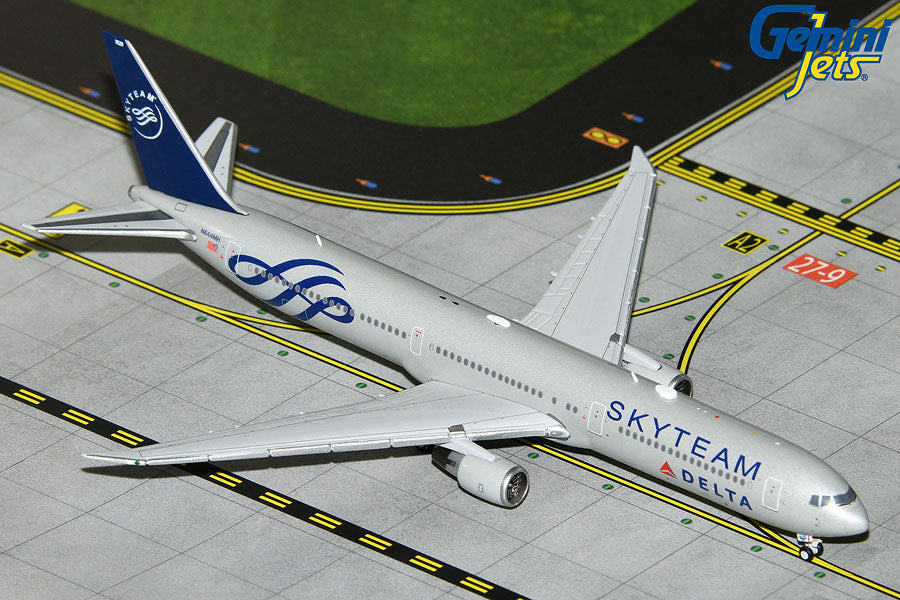 Gemini Jets GJDAL2156 1:400 Delta Boeing 767-400 N844MH Skyteam Livery