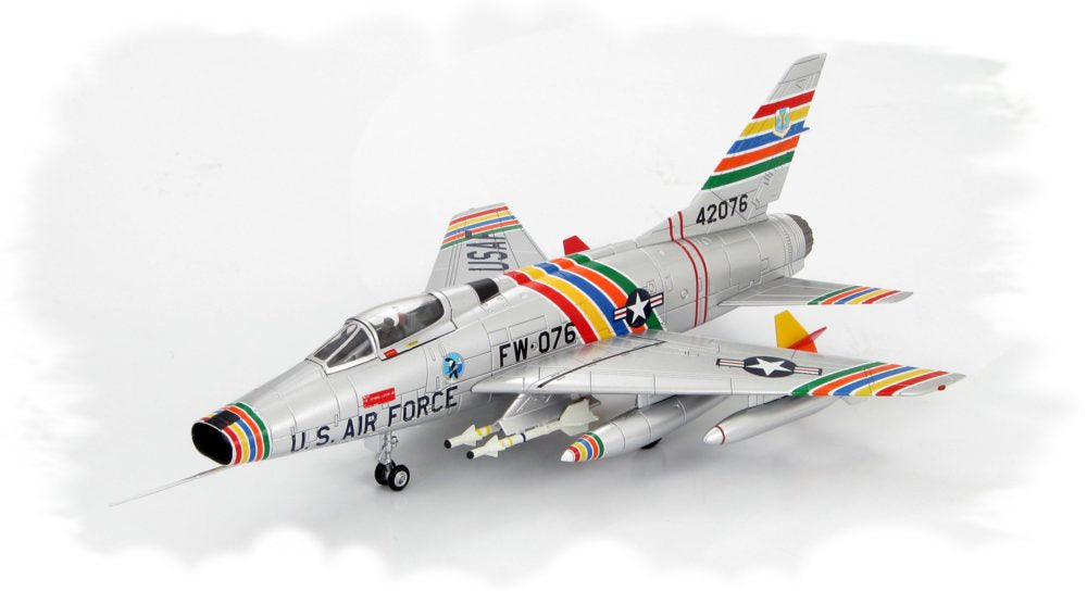 Hobby Master HA2105 1:72 F-100C "Super Sabre" Col. George Laven, USAF, 479th TFW Commander