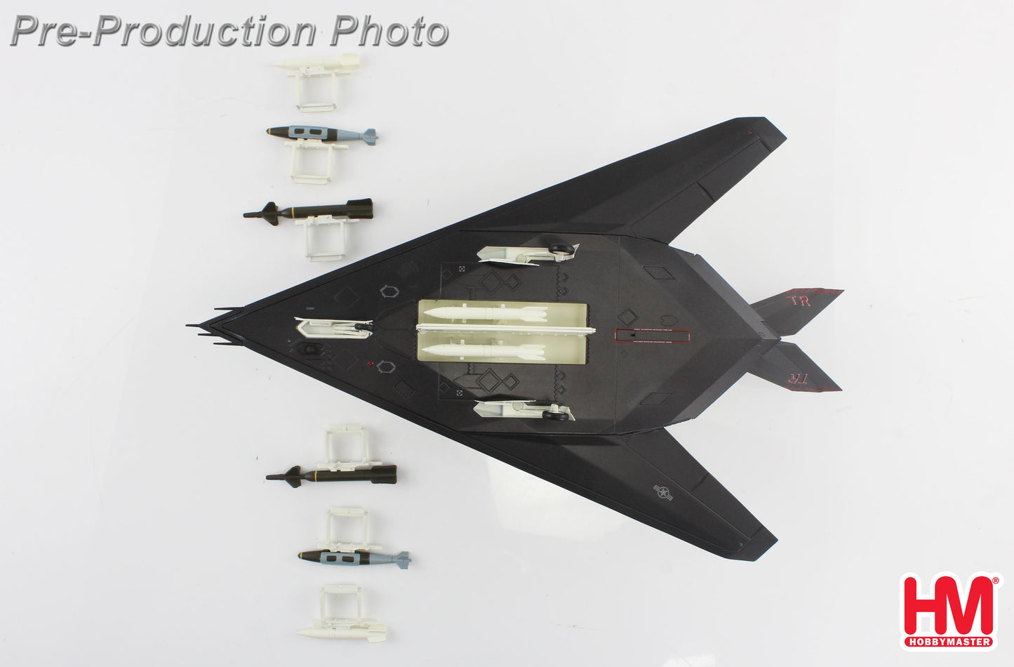 Hobby Master HA5812 F-117A Nighthawk 88-0841, USAF, 2021 (w/2 x B57, 2 x B61 bomb, 2 x GBU-31, 2 x GBU-24)