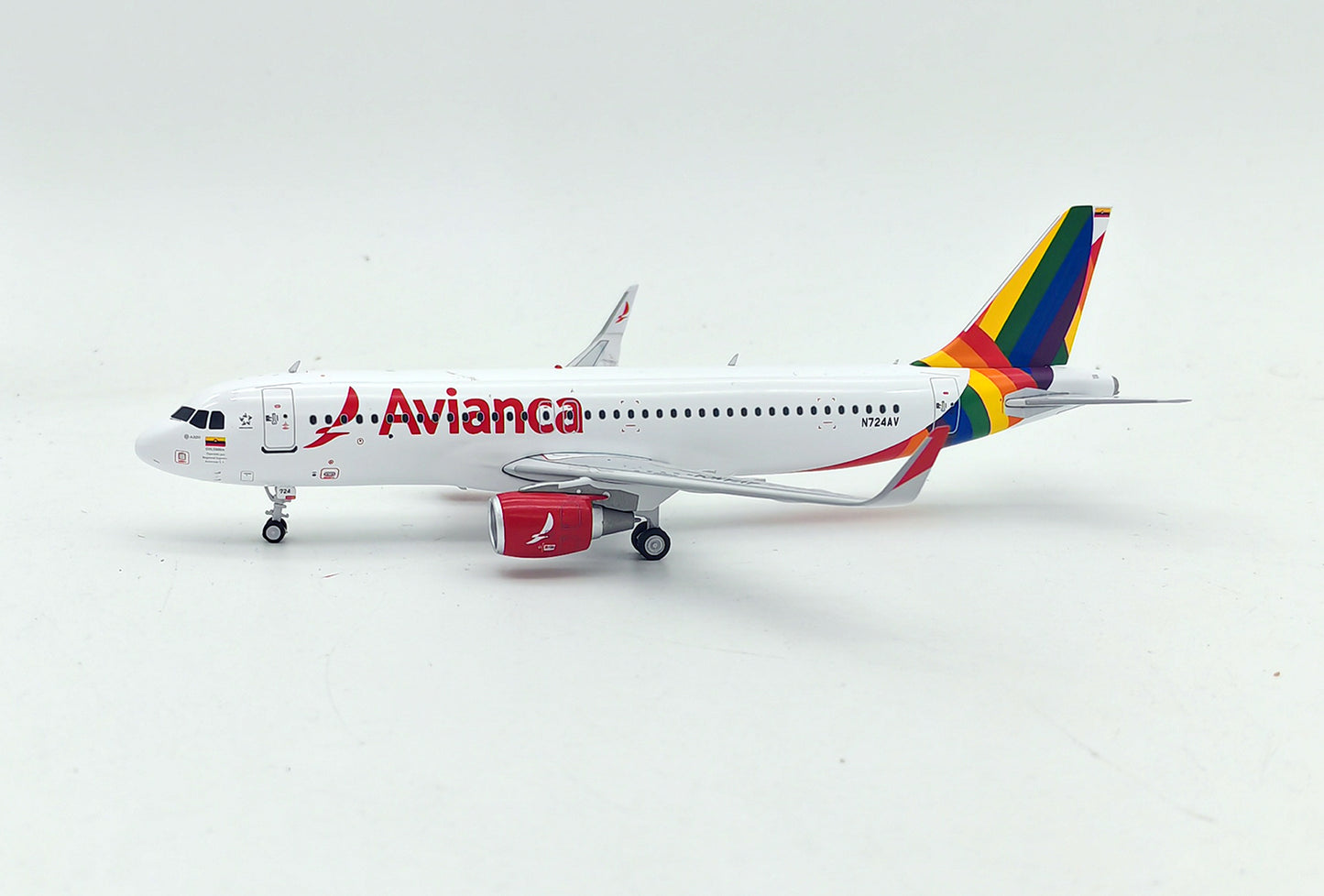 Inflight IF320AV1223 1:200 Avianca Rainbow Airbus A320 N724AV