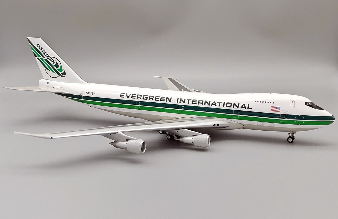 Pre-Order B-Models B-742-482R 1:200 Evergreen International Airlines Boeing 747-212B N482EV