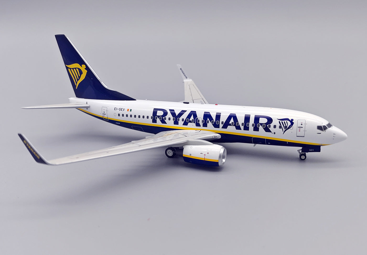 Pre-Order JFox JF-737-7-001 1:200 Ryanair Boeing 737-73S (WL) EI-SEV