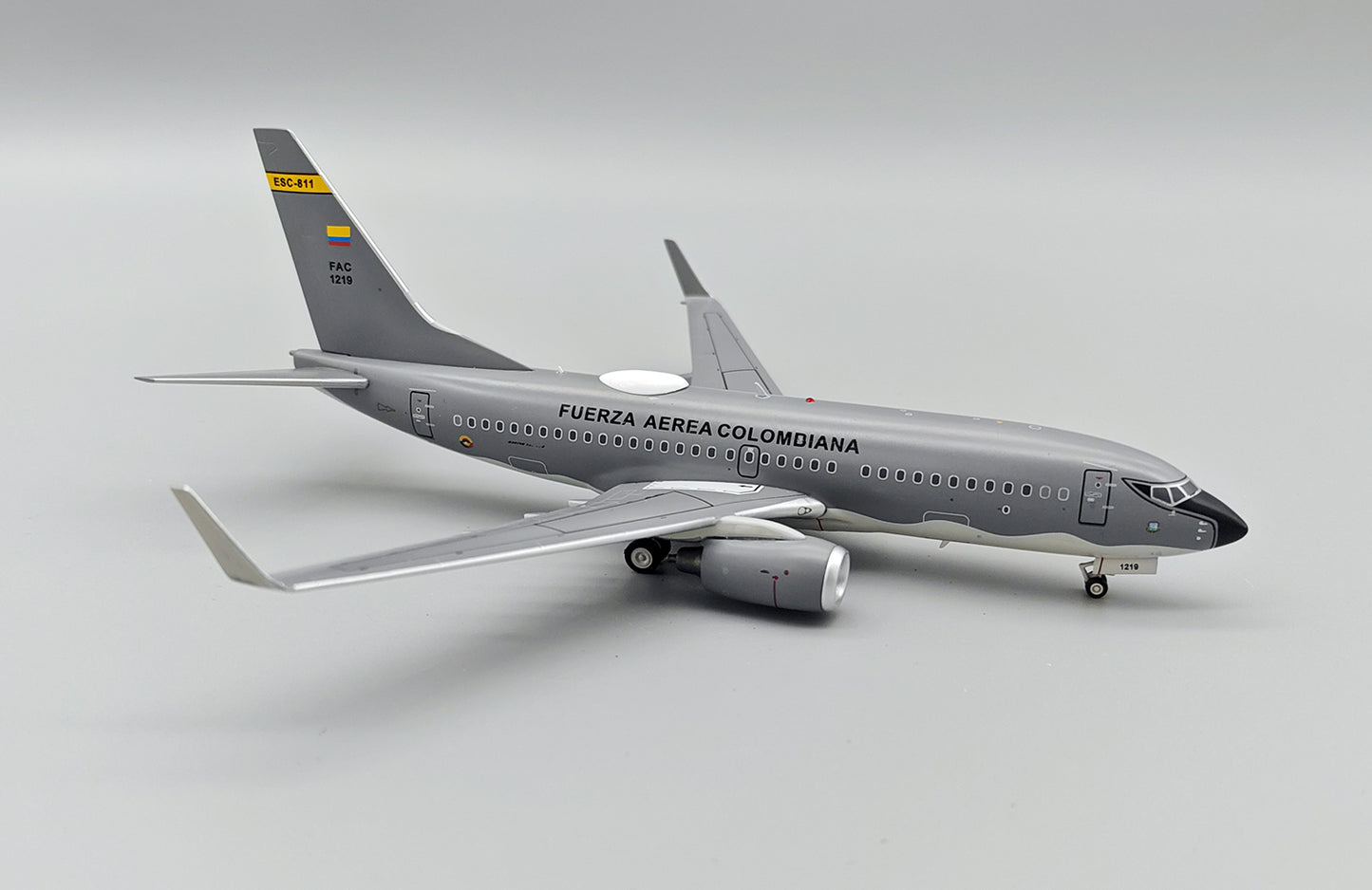 Pre-Order Inflight IF737COL1219 1:200 Colombia Air Force Boeing 737-732 FAC1219