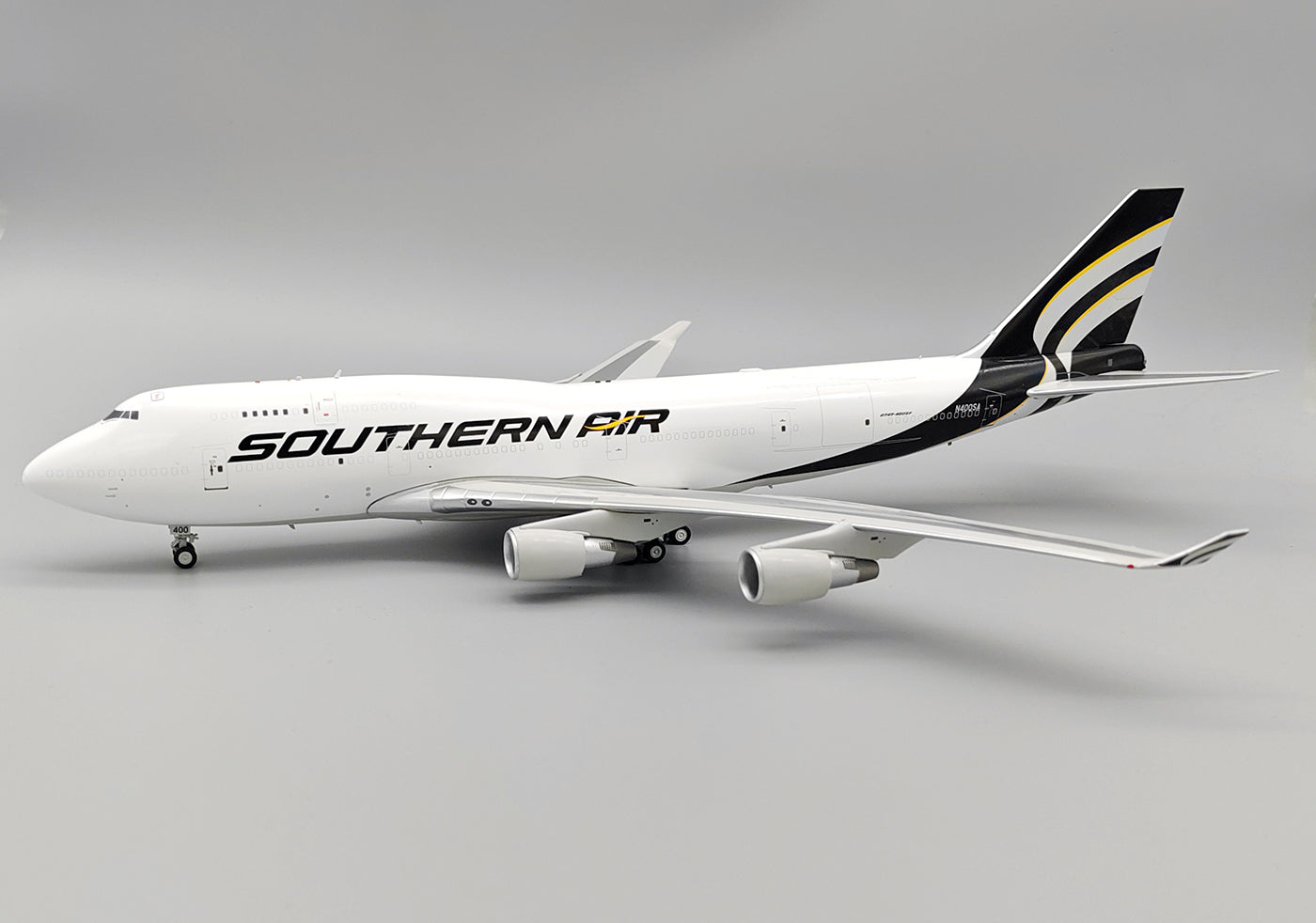 Pre-order InFlight200 IF7447SA1124 1:200 Southern Air Boeing 747-412(BDSF) N400SA