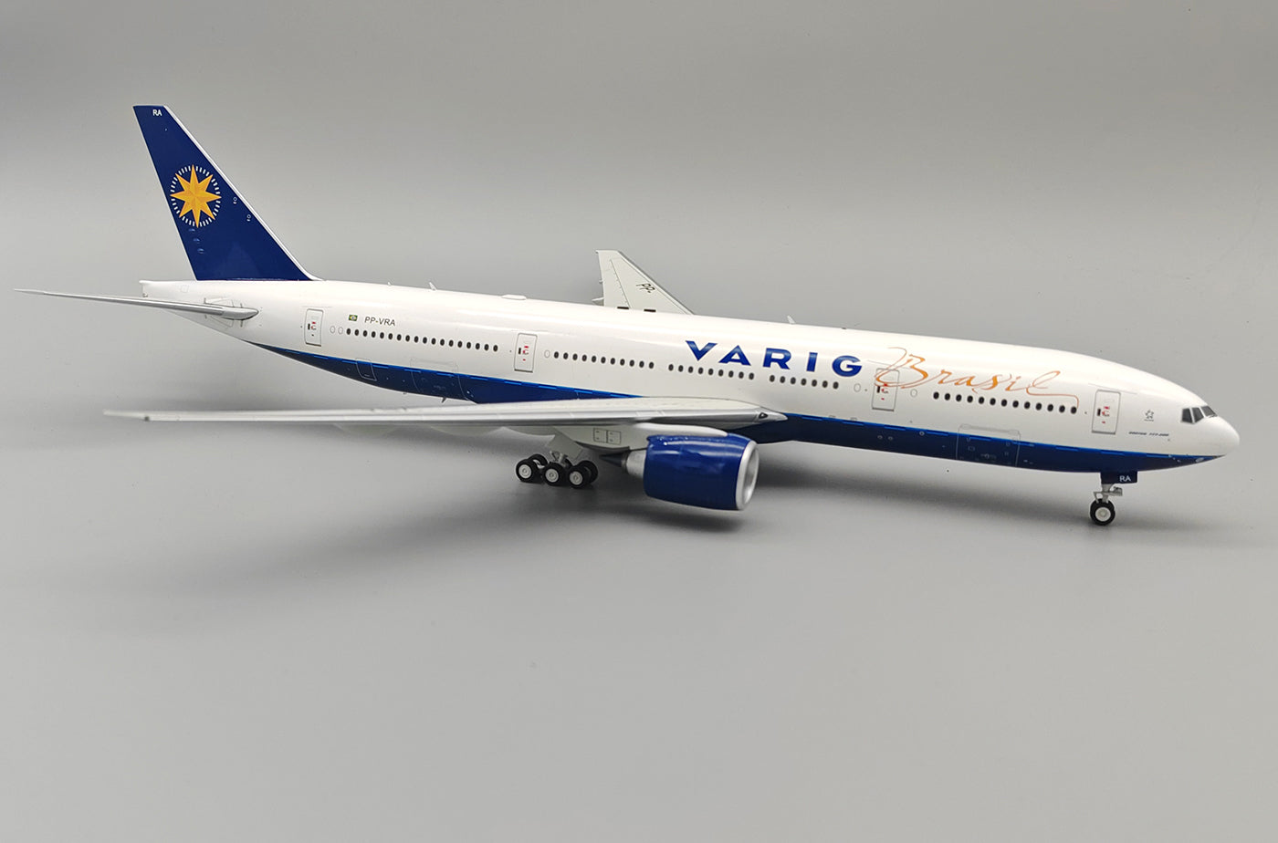 Pre-Order InFlight200 IF772VR1024 1:200 Varig Boeing 777-2Q8/ER PP-VRA