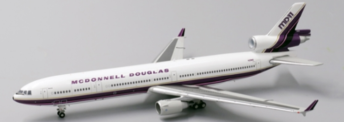 JC Wings LH4076 1:400 House Color McDonnell Douglas MD-11 N211MD