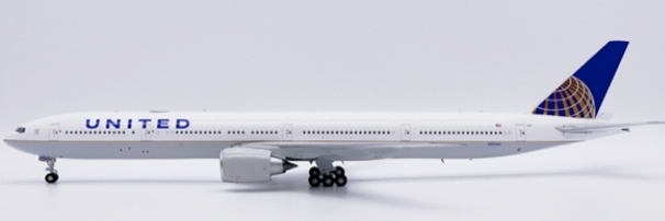 JC Wings XX20422A 1:200 United Airlines Boeing 777-300ER "OC" N2534U "Flaps Down"