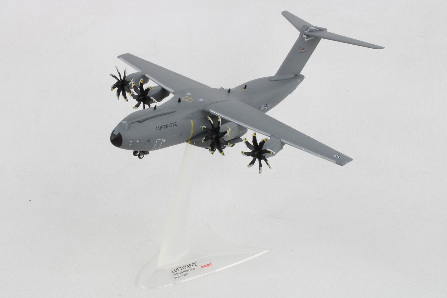 Herpa Wings 557207-004 1:200 Luftwaffe Airbus A400M Atlas - LTG 62 / Air Transport Wing 62, Wunstorf AB