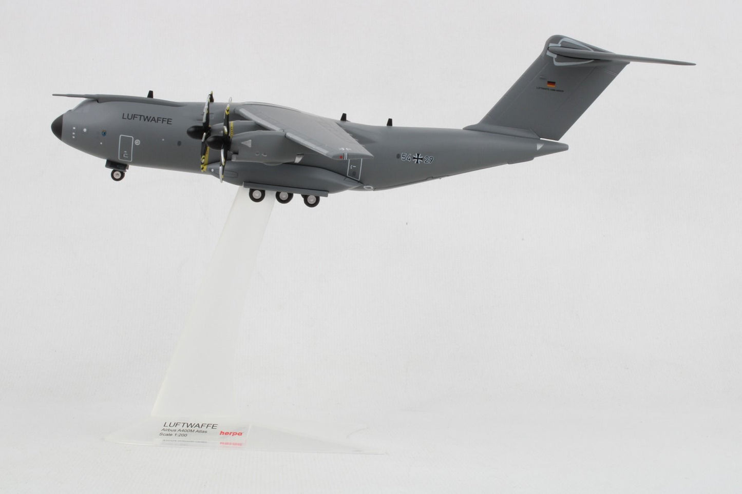 Herpa Wings 557207-004 1:200 Luftwaffe Airbus A400M Atlas - LTG 62 / Air Transport Wing 62, Wunstorf AB