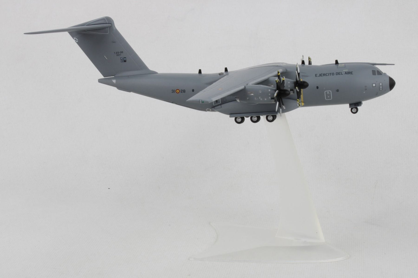 Herpa Wings 572729 1:200 Spanish Air force Airbus A400m 311th/312th Squadron, 31st Wing Zargoza Air Base