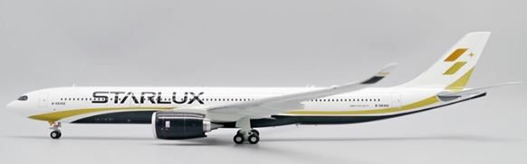 JC Wings EW2339002 1:200 Starlux Airlines A330-900neo B-58302