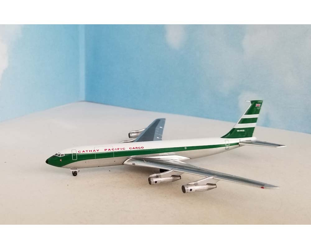 Aero Classics BBX41617 1:400 Cathay Pacific cargo Boeing 707