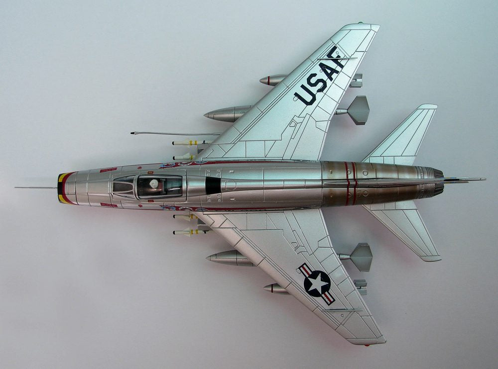 Hobby Master HA2103 1:72 North American F-100D Super Sabre "Triple Zilch"