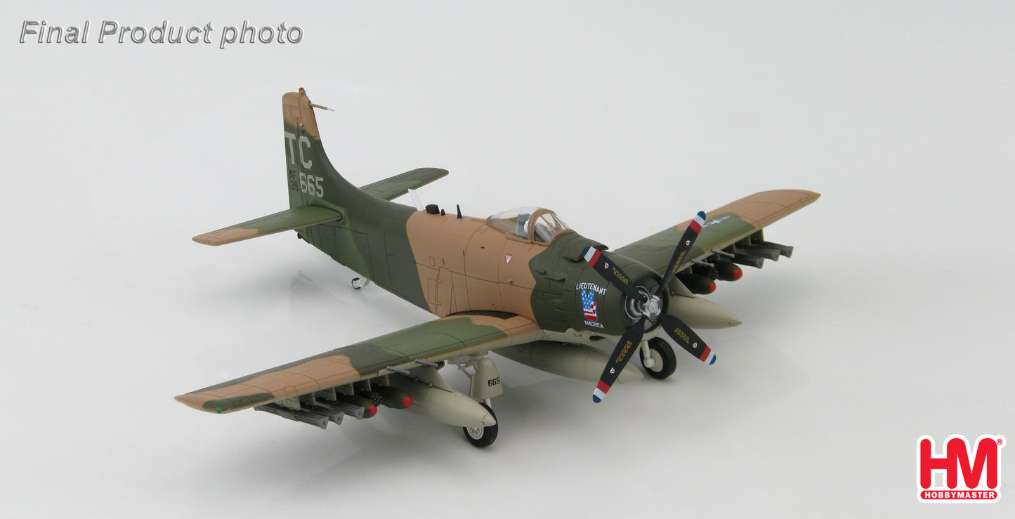 Hobby Master HA2910 1:72 A-1H Skyraider "Lieutenant America"