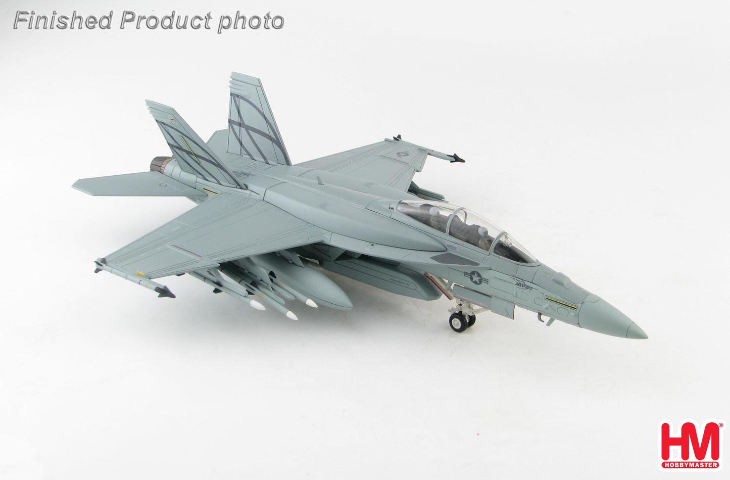 Hobby Master HA5118B 1:72 F/A-18F "Advanced Super Hornet" 168492, US Navy, 2013 with center-line weapons pod three fuel tanks and a full weapons load