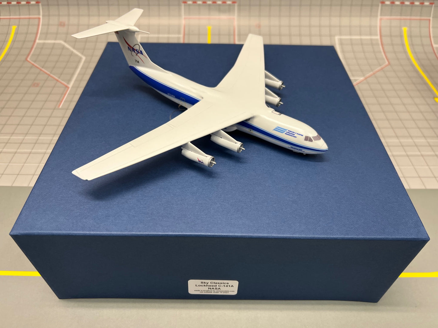 Sky Classics 1:200 C-141A Starlifter Nasa