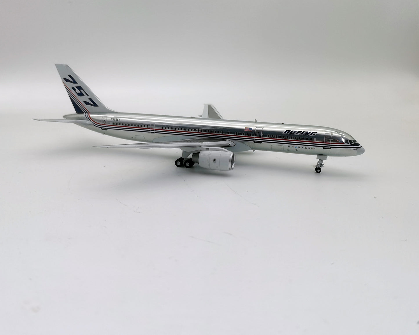 Inflight IF752HOUSE-P 1:200 Boeing House Colors 757-225
